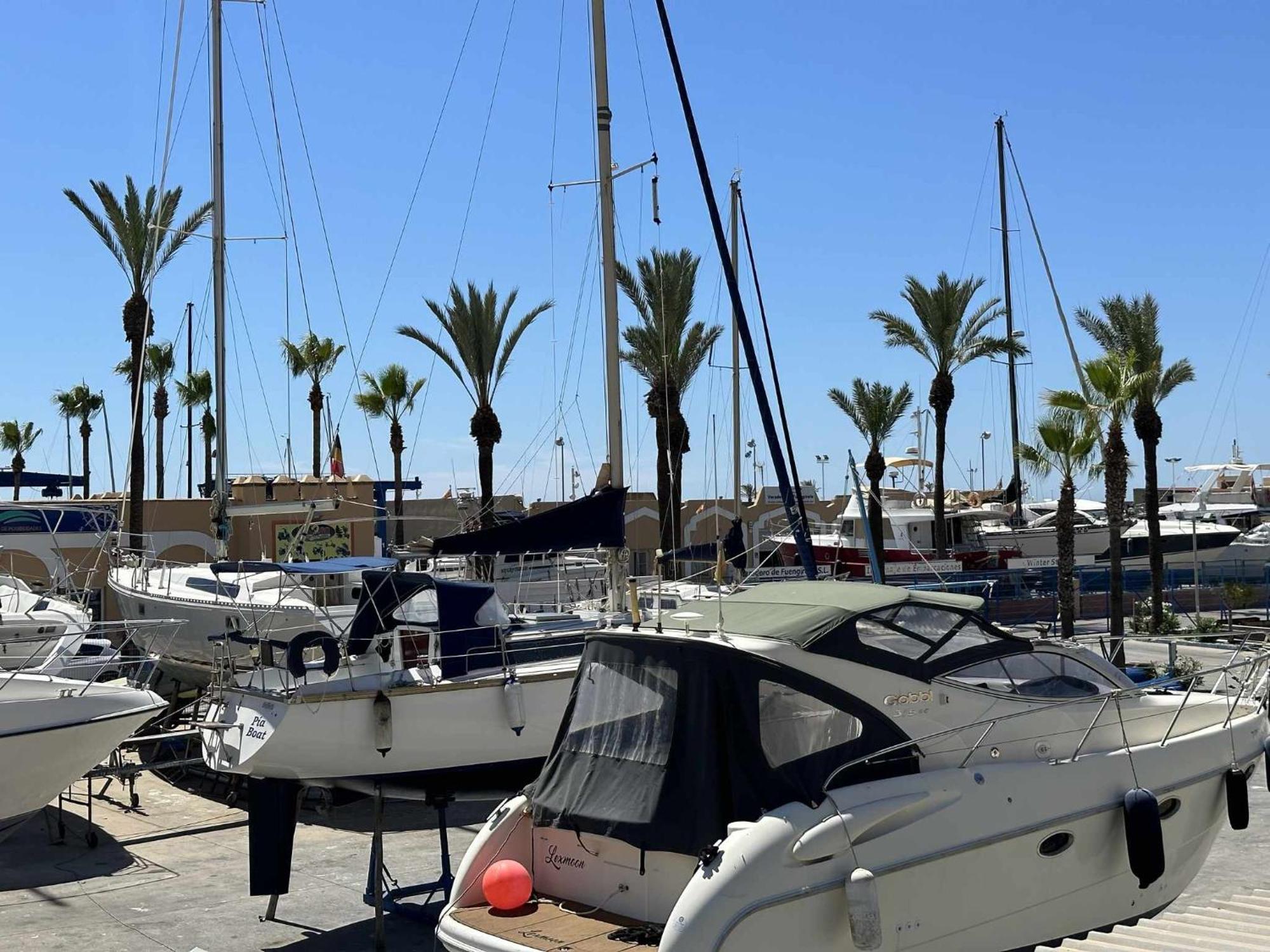 Estudio Pyr Privado Frente Al Puerto De Fuengirola Exterior foto