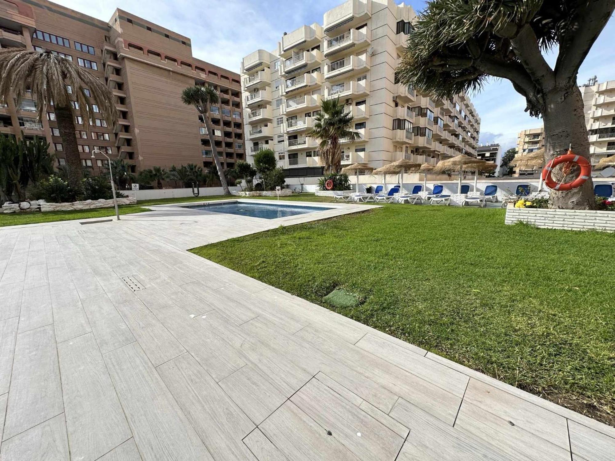 Estudio Pyr Privado Frente Al Puerto De Fuengirola Exterior foto